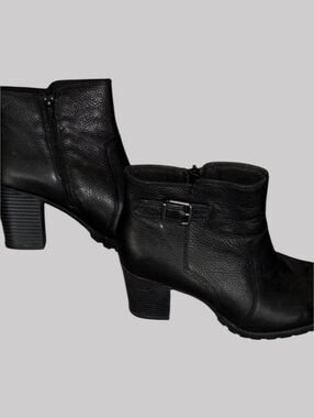 Collection by Clark’s boots shoes women’s size 8-1/2 8.5 Black heeled Clarks